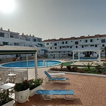 Immaculate 1-bed In E308 *