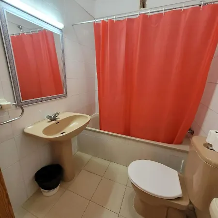 1 Bed - Sleeps 2 - Pool - Parking Διαμέρισμα