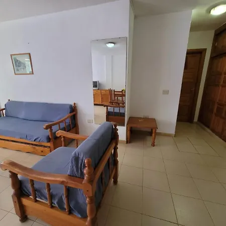 Immaculate 1-bed In Arona E308 *