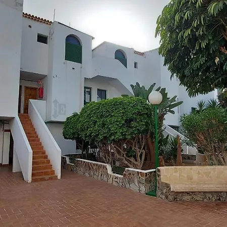 Immaculate 1-bed In Arona E308 *