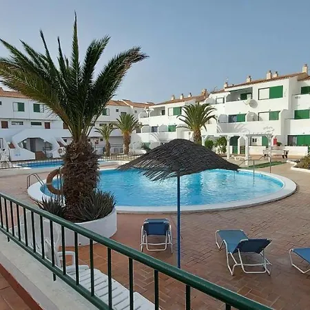 Immaculate 1-bed In Arona E308 *